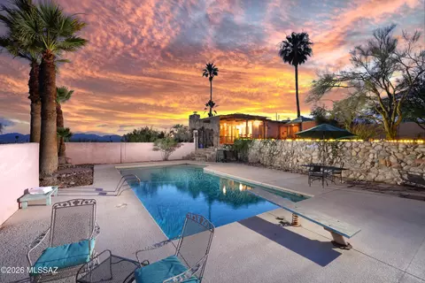 7600 N Village Ave, Tucson, AZ 85704