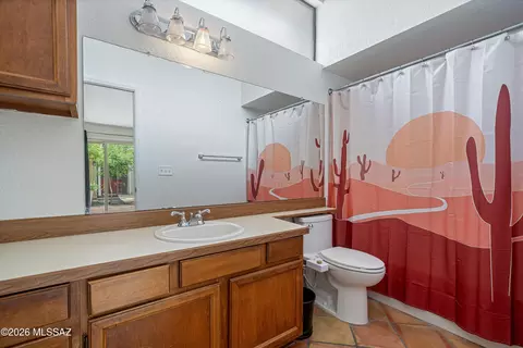 Bath - 4413 E Haven Ln, Tucson, AZ 85712 photo 4 of 4