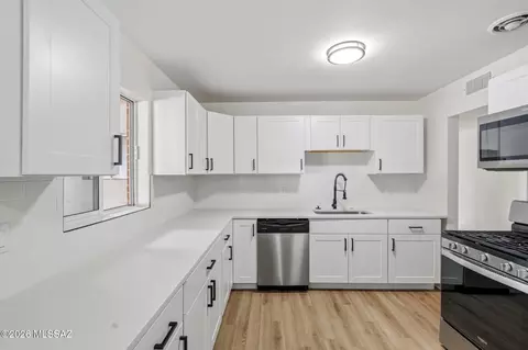 Kitchen - 4722 E Hampton St, Tucson, AZ 85712 photo 1 of 4