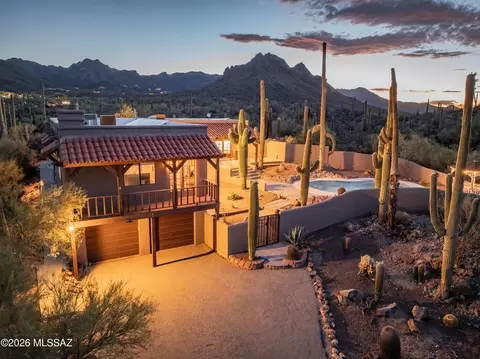 1733 N Placita Tuberia, Tucson, AZ 85745