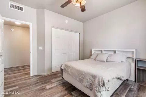 Bedroom - 9133 E Dawn Post Rd, Tucson, AZ 85749 photo 4 of 10