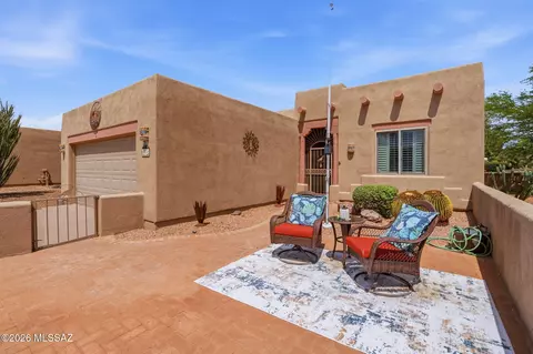 612 W Greenview Pl, Green Valley, AZ 85614