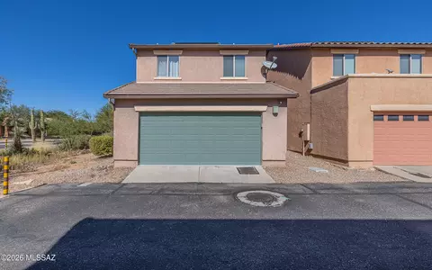5996 S Sweet Birch Ln, Tucson, AZ 85747
