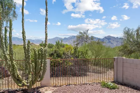 10990 N Double Eagle Ct, Oro Valley, AZ 85737