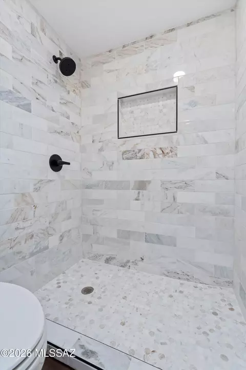 Bath - 1320 E Hampton St, Tucson, AZ 85719 photo 5 of 5