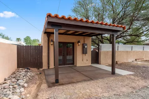 Exterior - 1320 E Hampton St, Tucson, AZ 85719 photo 4 of 7