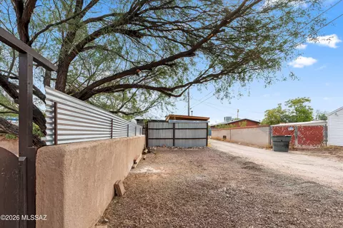 Exterior - 1320 E Hampton St, Tucson, AZ 85719 photo 7 of 7