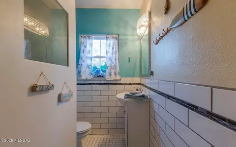 Bath - 1320 E Hampton St, Tucson, AZ 85719 photo 1 of 5