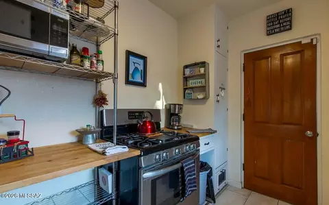Kitchen - 1320 E Hampton St, Tucson, AZ 85719 photo 1 of 8