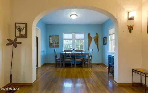 Dining - 1320 E Hampton St, Tucson, AZ 85719 photo 1 of 2