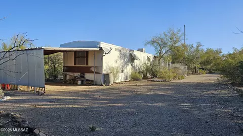 7430 W Bopp Rd, Tucson, AZ 85735