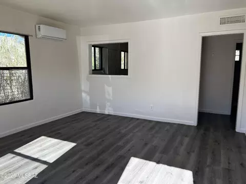 156 W 44th St, Tucson, AZ 85713