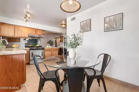Dining - 7432 E Perth Pl, Tucson, AZ 85730 photo 2 of 6