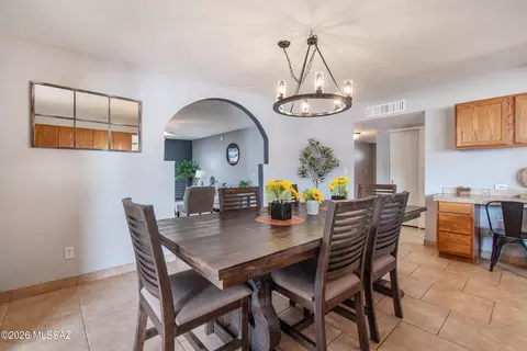 Dining - 7432 E Perth Pl, Tucson, AZ 85730 photo 4 of 6