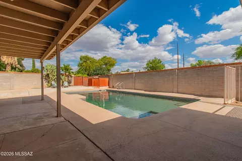 Exterior - 7432 E Perth Pl, Tucson, AZ 85730 photo 4 of 6