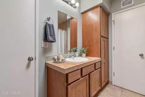 Bath - 7432 E Perth Pl, Tucson, AZ 85730 photo 1 of 2