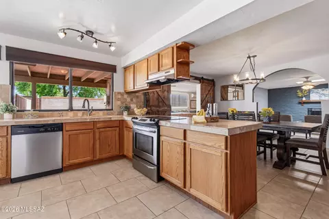 Kitchen - 7432 E Perth Pl, Tucson, AZ 85730 photo 1 of 2