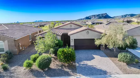 7738 W Laurel Ln, Marana, AZ 85658