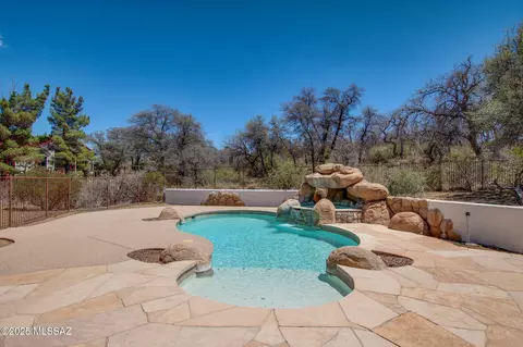 320 N Estill Dr, Oracle, AZ 85623
