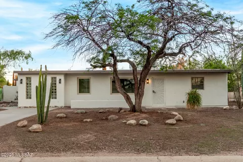 6112 E 25th St, Tucson, AZ 85711