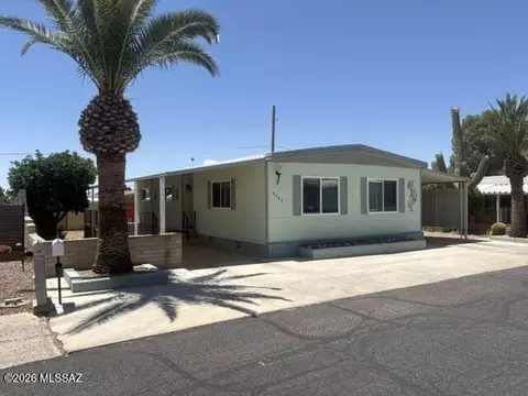5545 W Flying W St, Tucson, AZ 85713