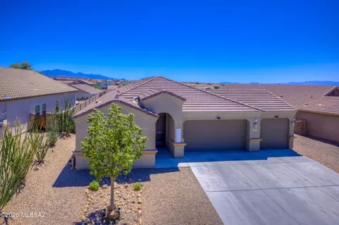 251 W Charles L Mckay St, Vail, AZ 85641