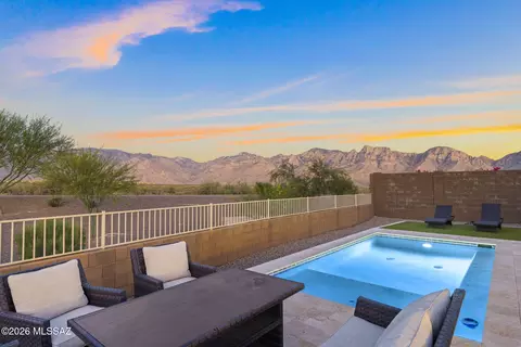 12744 N Lauterbrunnen Ln, Oro Valley, AZ 85755