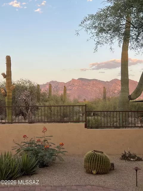 2825 W Lambert Ln, Tucson, AZ 85742