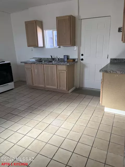 Kitchen - 447 E 35th St, Tucson, AZ 85713 photo 3 of 5