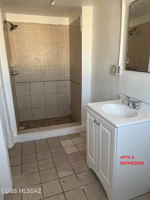 Bath - 447 E 35th St, Tucson, AZ 85713 photo 1 of 3