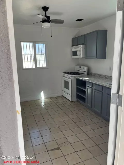 Kitchen - 447 E 35th St, Tucson, AZ 85713 photo 1 of 5