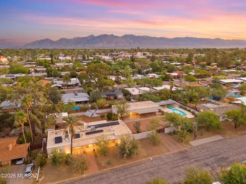 2817 E Croyden St, Tucson, AZ 85716