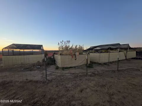 5332 E Singing Arrow Ln, Willcox, AZ 85643