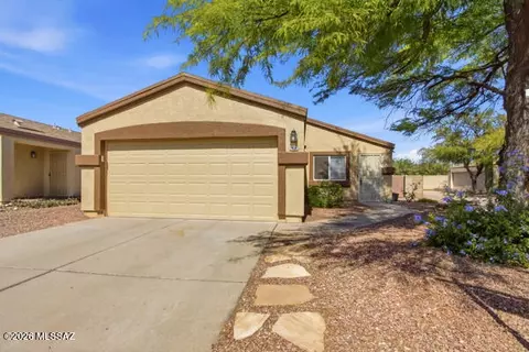 9458 E Bench Mark Loop, Tucson, AZ 85747