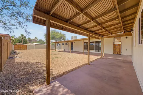 Exterior - 2625 W Oregon St, Tucson, AZ 85746 photo 1 of 3