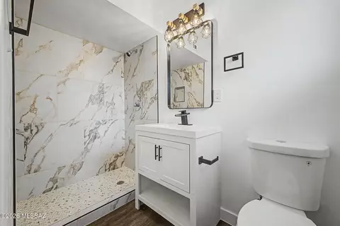 Bath - 2625 W Oregon St, Tucson, AZ 85746 photo 1 of 1