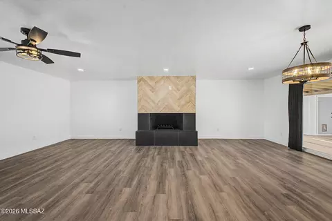 Living - 2625 W Oregon St, Tucson, AZ 85746 photo 5 of 7