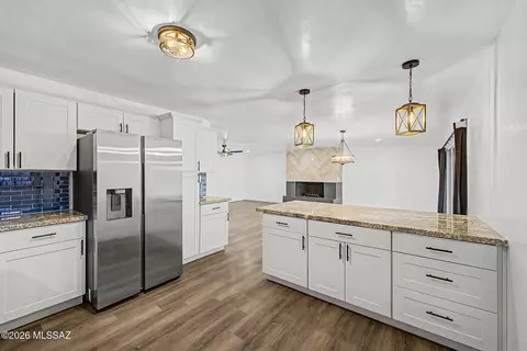 Kitchen - 2625 W Oregon St, Tucson, AZ 85746 photo 3 of 3