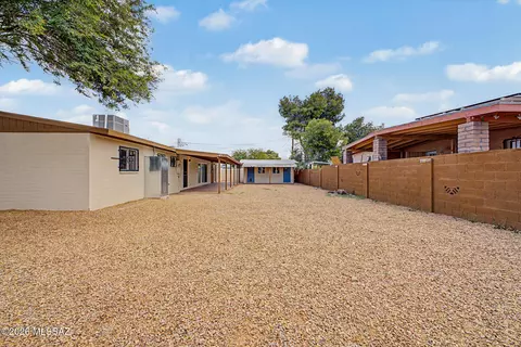 Exterior - 2625 W Oregon St, Tucson, AZ 85746 photo 3 of 3