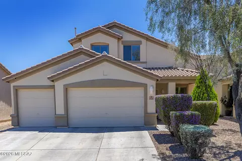 8732 N Finfrock Dr, Tucson, AZ 85743