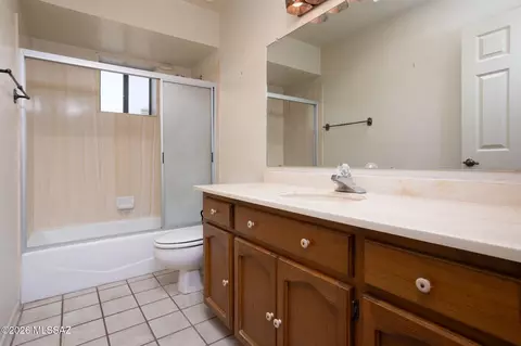 Bath - 6090 E River Rd, Tucson, AZ 85750 photo 4 of 5