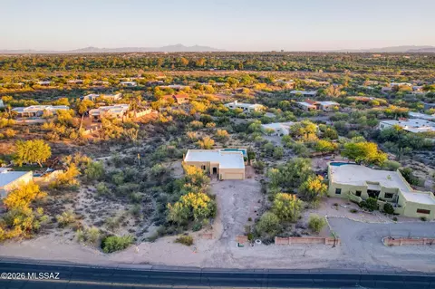 View/Area - 6090 E River Rd, Tucson, AZ 85750 photo 3 of 3