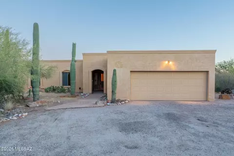 Exterior - 6090 E River Rd, Tucson, AZ 85750 photo 5 of 10