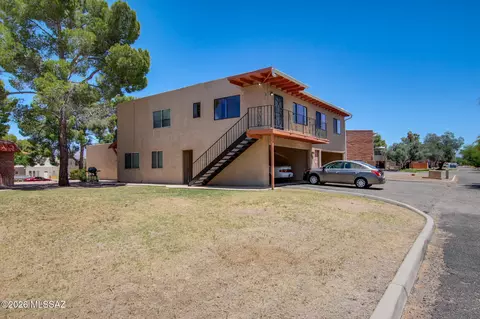 6624 E Calle La Paz #D, Tucson, AZ 85715