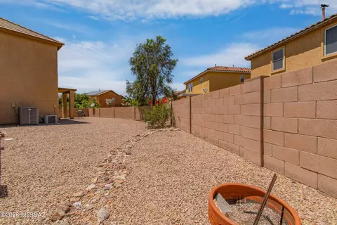 Exterior - 4853 E Orchard Grass Dr, Tucson, AZ 85756 photo 5 of 5