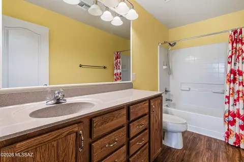 Bath - 4853 E Orchard Grass Dr, Tucson, AZ 85756 photo 3 of 3