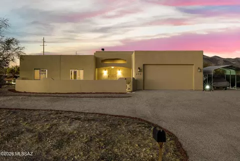 251 N Del Sur Dr, Vail, AZ 85641