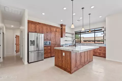1915 E Lind Rd, Tucson, AZ 85719