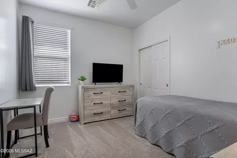 Bedroom - 10440 S Painted Mare Dr, Vail, AZ 85641 photo 4 of 6