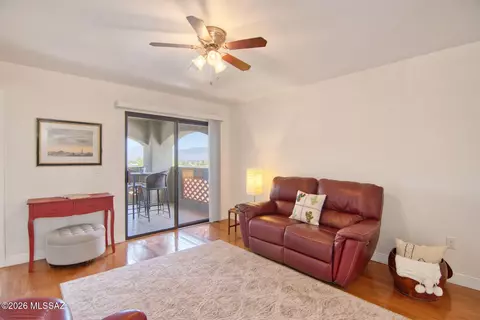 5751 N Kolb Rd #30201, Tucson, AZ 85750